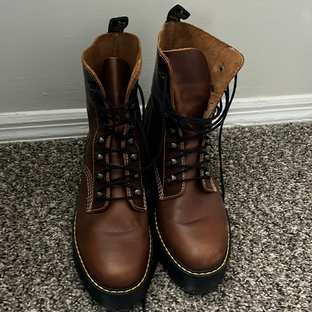 Dr.Martens Leona